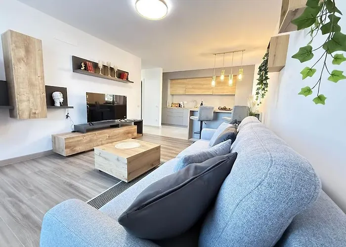 June\'S Urban Residence