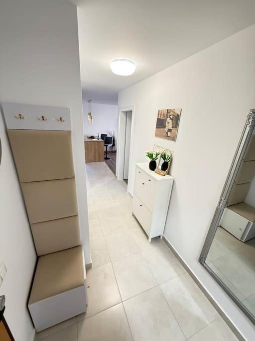 Apartament June's Urban